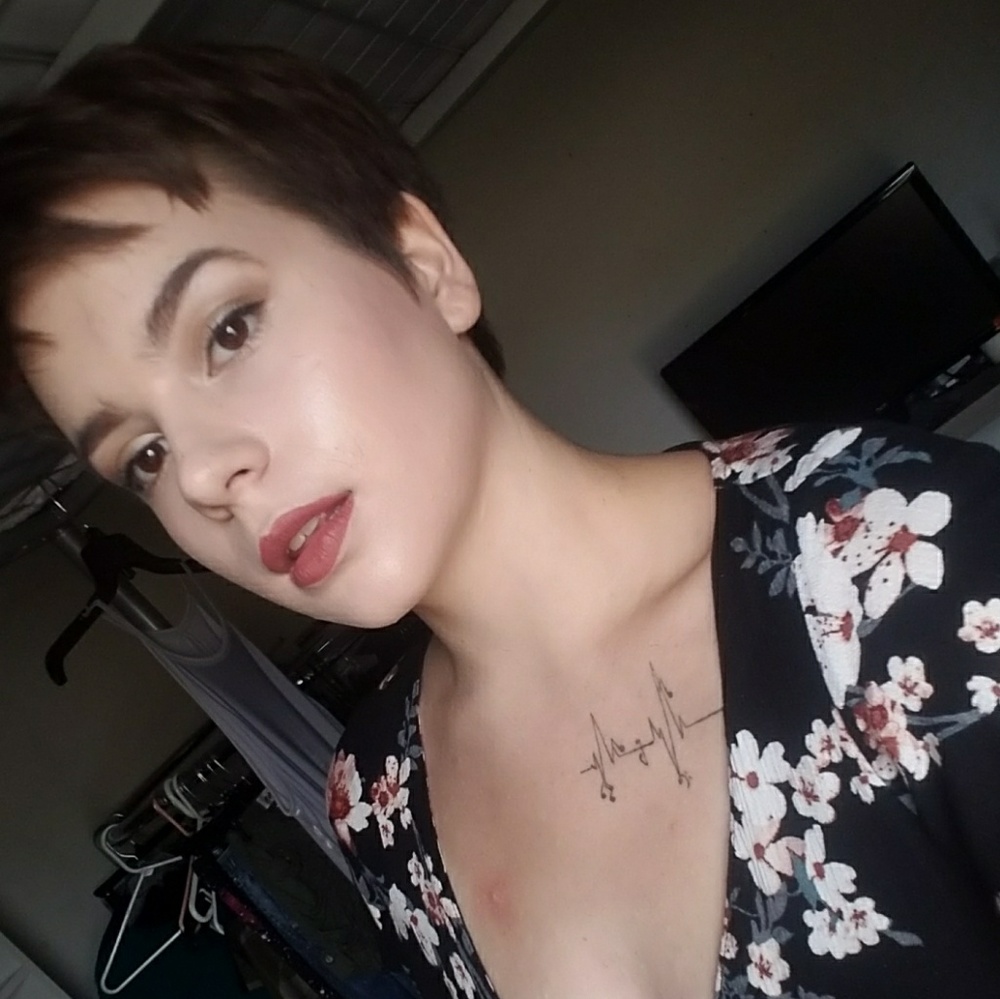 Meet your Posher, Elizibeth